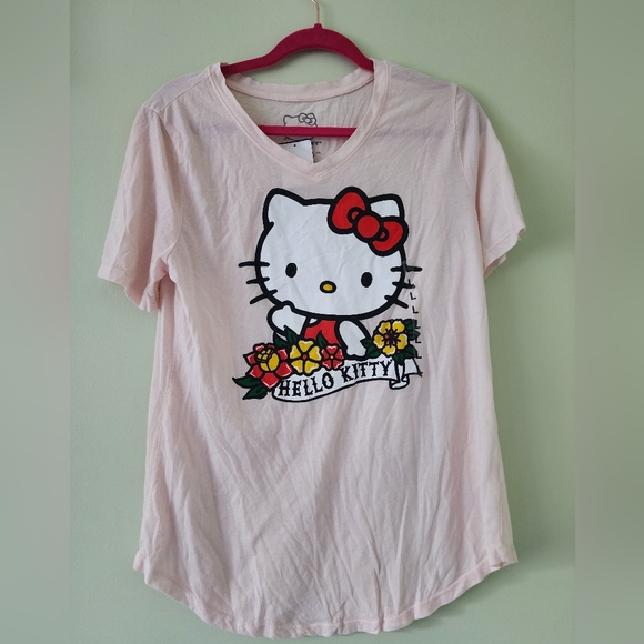 NWT Hello Kitty Light Pink Tee with Floral Design - Picture 1 of 1